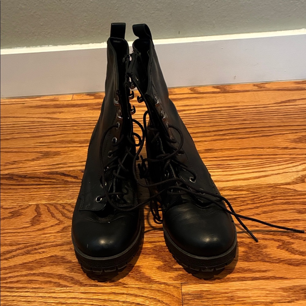 Black Lace-Up Women's Boots madden girl size 7